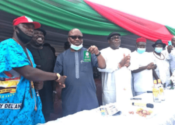 Uduaghan returns to APC with supporters, strengthens party in Warri North