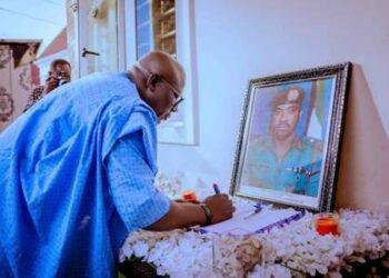 Delta Governor Oborevwori pays tribute to Gen. Paul Omu, says he lived an impactful life