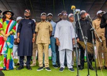 Political Earthquake in Edo as Speaker leads mass defection from PDP to APC