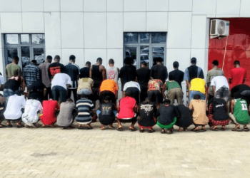 EFCC arrests 98 suspected internet fraudsters in Enugu, Kwara States