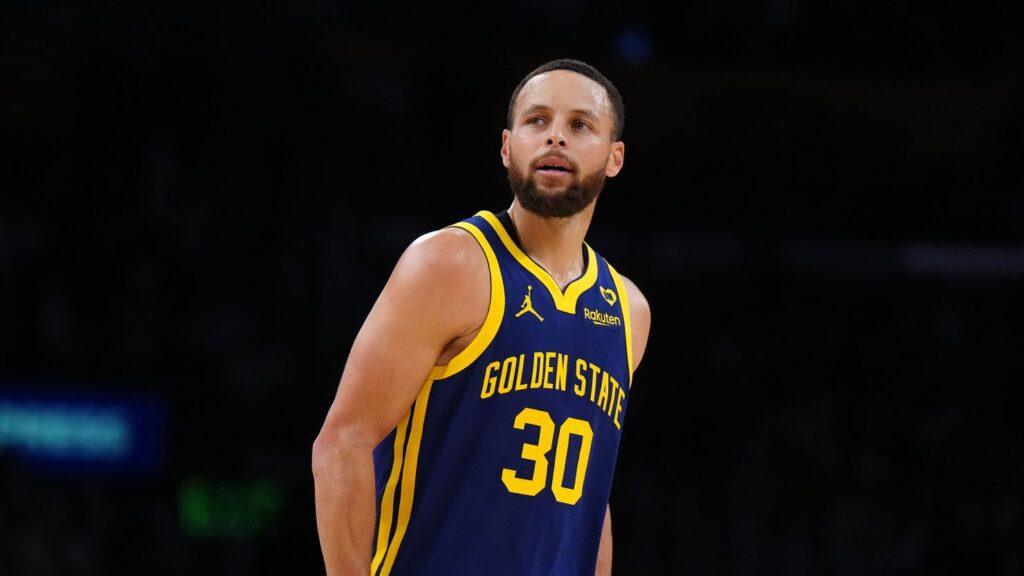 Curry injured in Warriors 99-88 win as Pacers stun Cavs in NBA playoffs