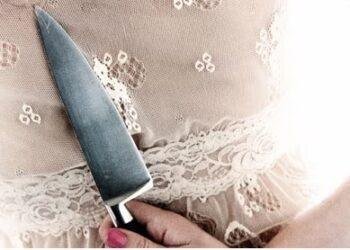 Woman cuts off husband penis