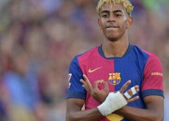 Eniola Bolaji, 2 others depart Nigeria for World Championship in Bahrain By Paul Joseph The world’s second-ranked SL3 para-badminton player and a Paralympic bronze medalist Eniola Bolaji has left Nigeria with two other athletes to compete in the Para-Badminton World Championship in Bahrain, which will run from February 8 to 14. This marks Bolaji's second international competition of the year, following her impressive gold medal win at the Egypt International Championship in January, where she solidified her position among the elite para-badminton players globally. Nigeria will also be represented by Chigozie Jeremiah, a 2024 Paralympian, in the men’s SL4 category, while Chinyere Okoro will compete as the country's sole representative in the women’s SL4 event. After the team’s departure, Francis Orbih, President of the Badminton Federation of Nigeria (BFN), expressed strong confidence in the athletes’ preparedness and their potential to achieve remarkable results for Nigeria. Orbih noted that the players had completed a month-long intensive training camp in Abuja and are fully equipped to compete at a high level in Bahrain. Barcelona exit European Super League initiative “Eniola Bolaji is currently in the best shape of her career following her success at the Egypt International Championship, while Chigozie Jeremiah and Chinyere Okoro are well-prepared and eager to bring home honors for the nation.” Orbih also praised the National Sports Commission and GIG Logistics for their ongoing support, highlighting that their contributions have been crucial in facilitating the athletes’ participation in important international ranking events.