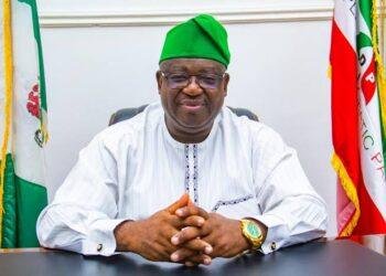 Gov. Mufwang to forward land reports to Presidency