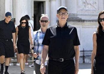 Bill Gates and others in Venice