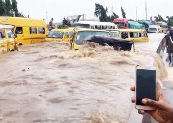 Flash Flood Alert: Lagos Govt warns residents as heavy rainfall hits Coastal City