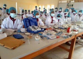 Federal lawmaker donates mobile labs, renovates existing lab in Enugu school