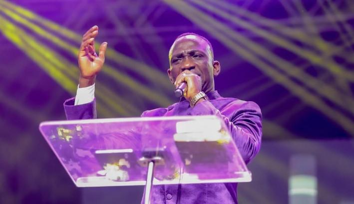 Pastor Paul Enenche rejects ₦30 Million cash donation from Kebbi Governor, insists on integrity, transparency