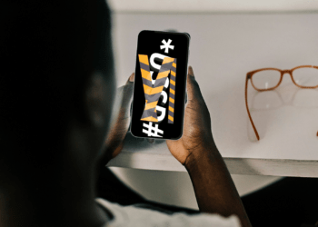 Mobile telecom users to pay telecom providers for USSD services