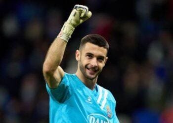 Barcelona signs goalkeeper Garcia on a £21.3m contract