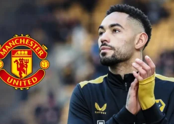 Manchester United signs Brazilian Cunha in £62.5m transfer deal