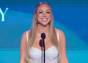 Mariah Carey celebrates 1st BET 'Ultimate Icon Award'