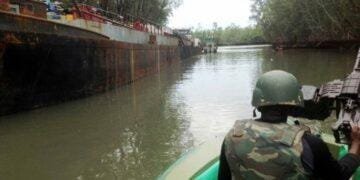 Navy dismantle illegal fuel supply ring, seize 123,000 litres of AGO in Rivers
