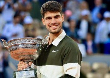 Alcaraz Shocks World Number One Sinner in Amazing French Open Final