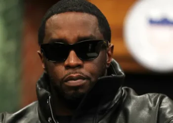 Diddy Fans, baby oil outside Courthouse, Diddy’s legal battle, Marc Agnifilo, Sean Comb, sex trafficking