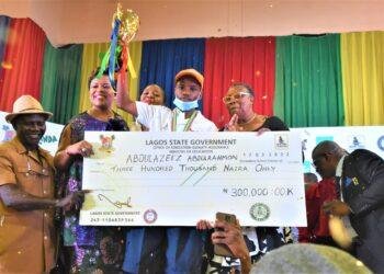 One day Lagos governor receives N1m award in Ikorodu