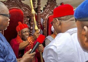 Gov. Oborevwori presents staff of office to Igbide monarch