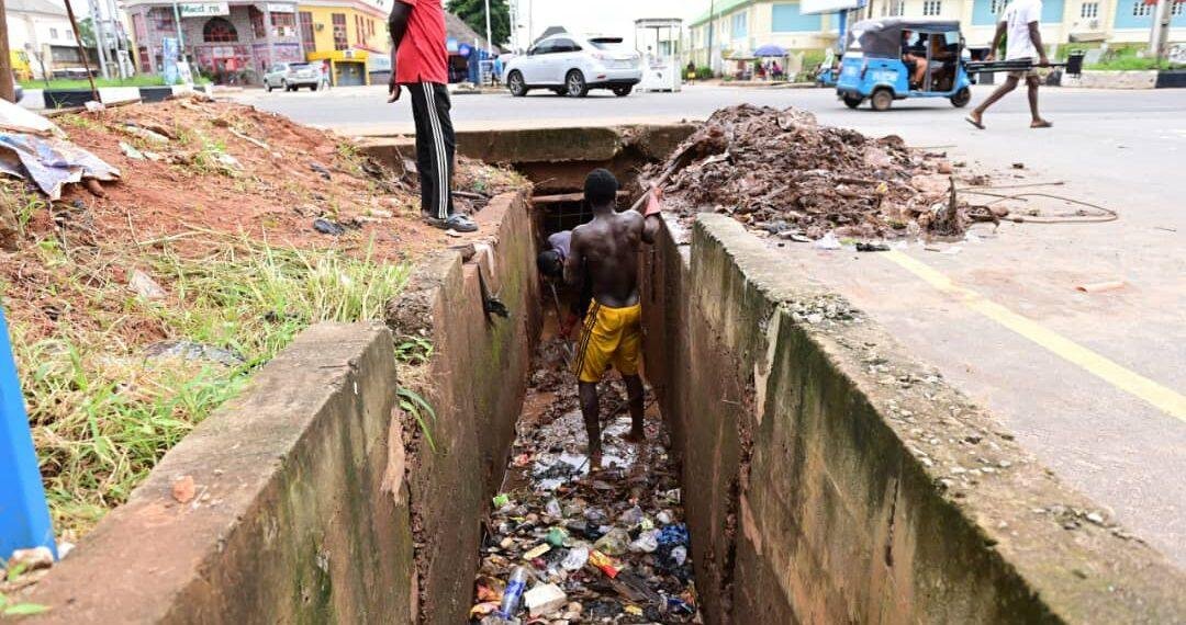 Delta State intensifies flood control measures as Capital Territory Agency clears major drainages