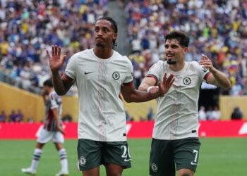 Pedro brace sends Chelsea into Club World Cup final