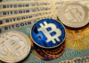 Bitcoin price hits record above $124,500