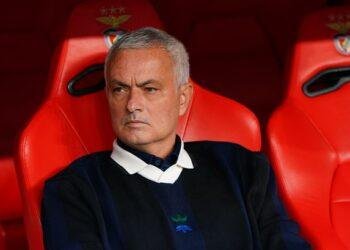 Mourinho sacked by Fenerbahce after Champions League exit to Benfica