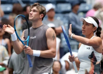 Draper, Pegula defeat Medvedev, Andreeva to reach US Open mixed doubles semi-finals