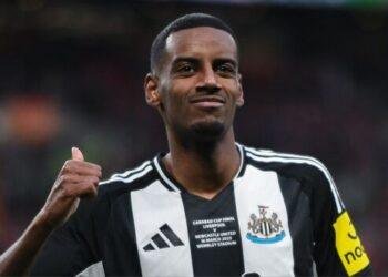 Alexander Isak pushes for Liverpool move as Newcastle transfer drama intensifies