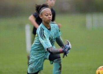 English-Nigerian goalkeeper Chiemela extends contract with Arsenal