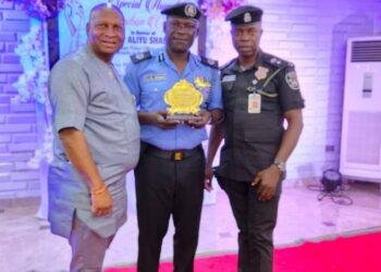 Body of senior advocates rewards top police officer in Delta with N1m