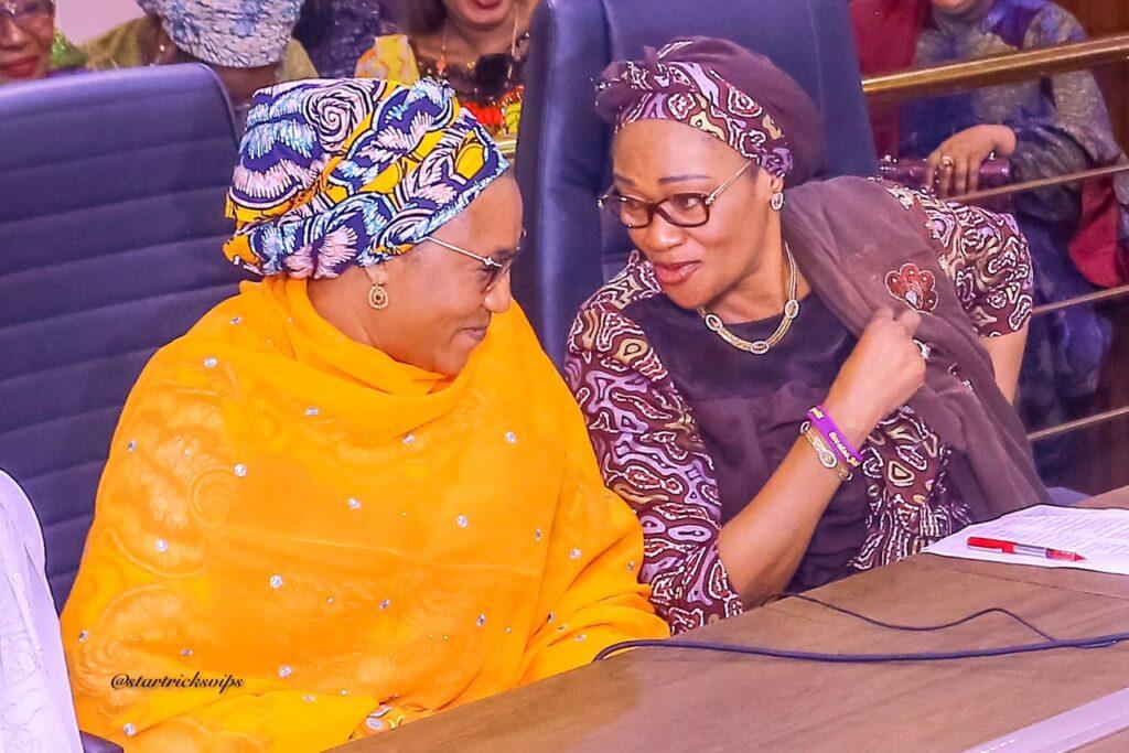 Tinubu’s wife donates N1bn, relief supplies to Niger flood victims