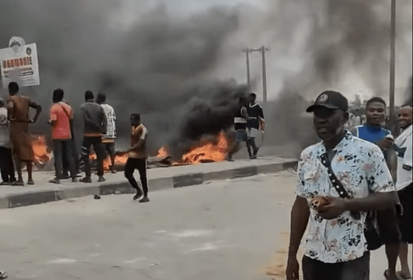 Ibeju-Lekki residents protest as police officers kill unarmed man