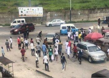 Renewed ethnic tension in Warri as Itsekiri, Urhobo youths clash amid coronation celebrations