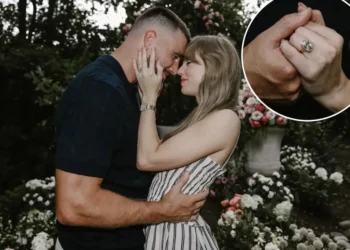 Global pop superstar Taylor Swift and Kansas City Chiefs tight end Travis Kelce have announced their engagement, sending fans into a frenzy across social media.