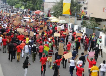 Breaking: Tension in Accra as Ghanaians storm streets, demand Nigerians “return and fix their Country”