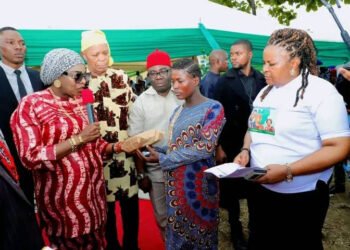 Ebonyi Government disburses N100m, relief materials to 894 Afikpo flood victims