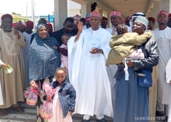 Nigerian conjoined twins return from Saudi after successful surgery