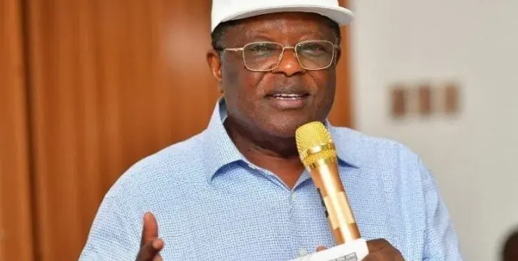 Umahi awards Ebonyi's highest JAMB scorer with University scholarship