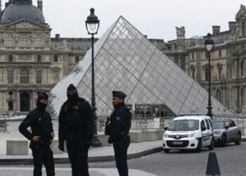 5 new suspects arrested over Louvre jewelry theft