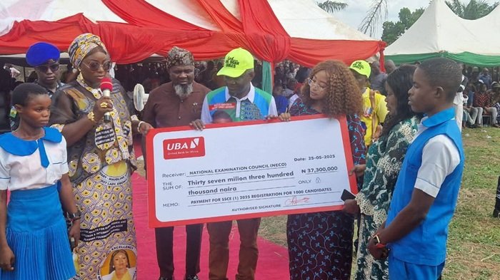 Ebonyi awards scholarships to 140 students