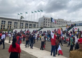 National Assembly management warns workers against planned protest