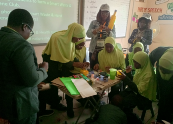 Foundation trains Abuja students on smart waste, handwashing hygiene