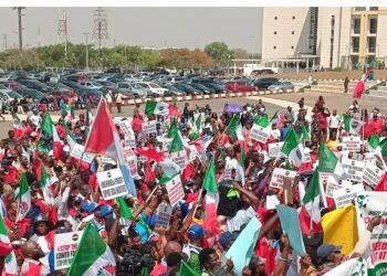  Lawyer blasts FG for stopping #ReleaseNnamdiKanoNow protest 