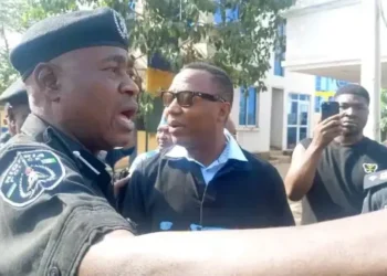 Heavily armed police barricade Kuje Magistrate Court, bar Journalists, as Sowore, others awaits bail release