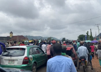 Massive gridlock on Kugbo–Nyanya Expressway as protesters mobilize for Nnamdi Kanu demonstration in Abuja