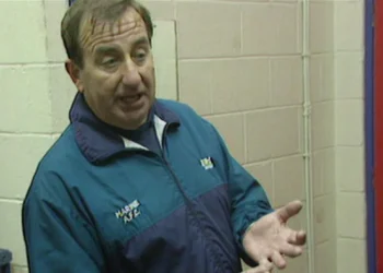 Football lovers mourn as record-breaking manager Roly Howard dies at 90