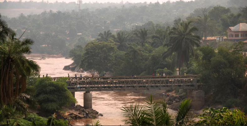 Dozens die in DR Congo mine after makeshift bridge collapses