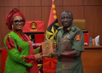 Army chief commends NAOWA for supporting families of military men