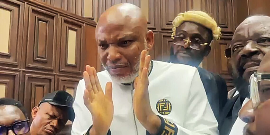 Just in: Chaos in Court as Nnamdi Kanu Confronts Justice Omotosho During Ruling