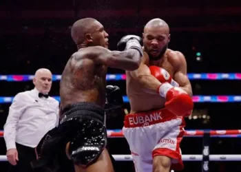 Eubank, Benn prepares for rematch on Saturday