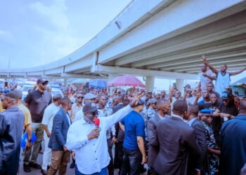 Oborevwori inspects Warri–Effurun Flyovers, pledges swift completion to ease traffic woes